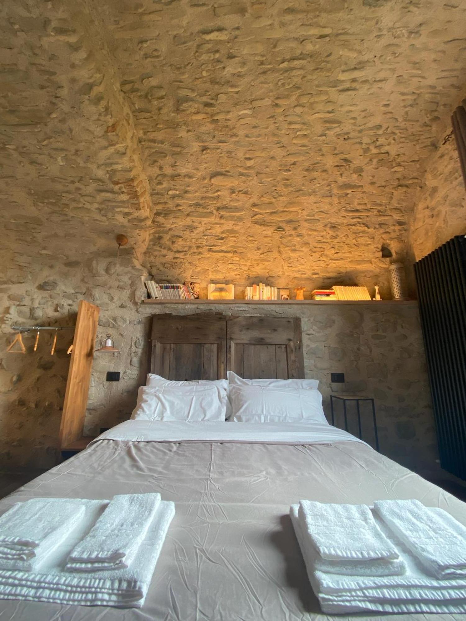 La Casa Medievale Suites E Spa Понтремоли Екстериор снимка