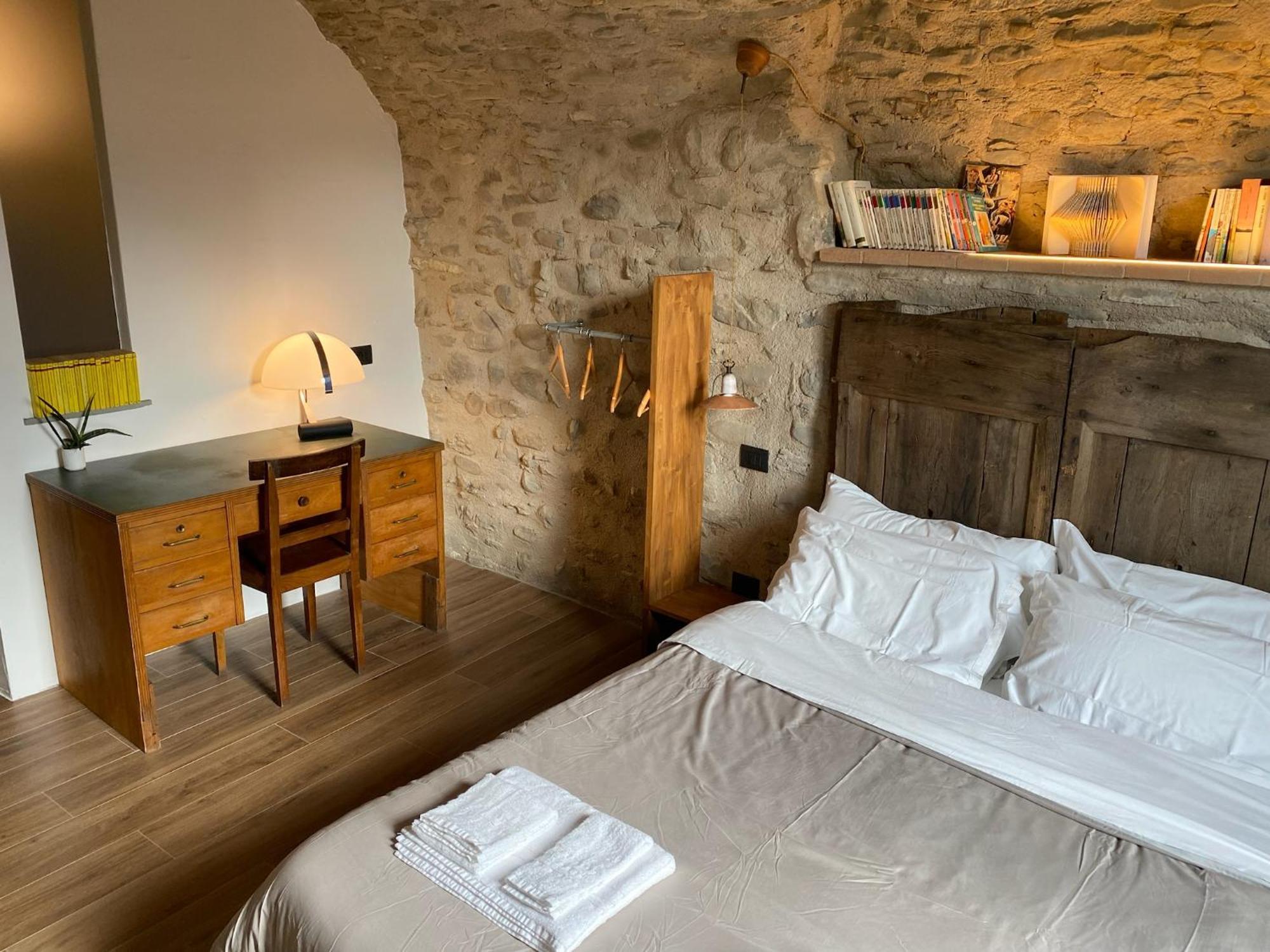 La Casa Medievale Suites E Spa Понтремоли Екстериор снимка