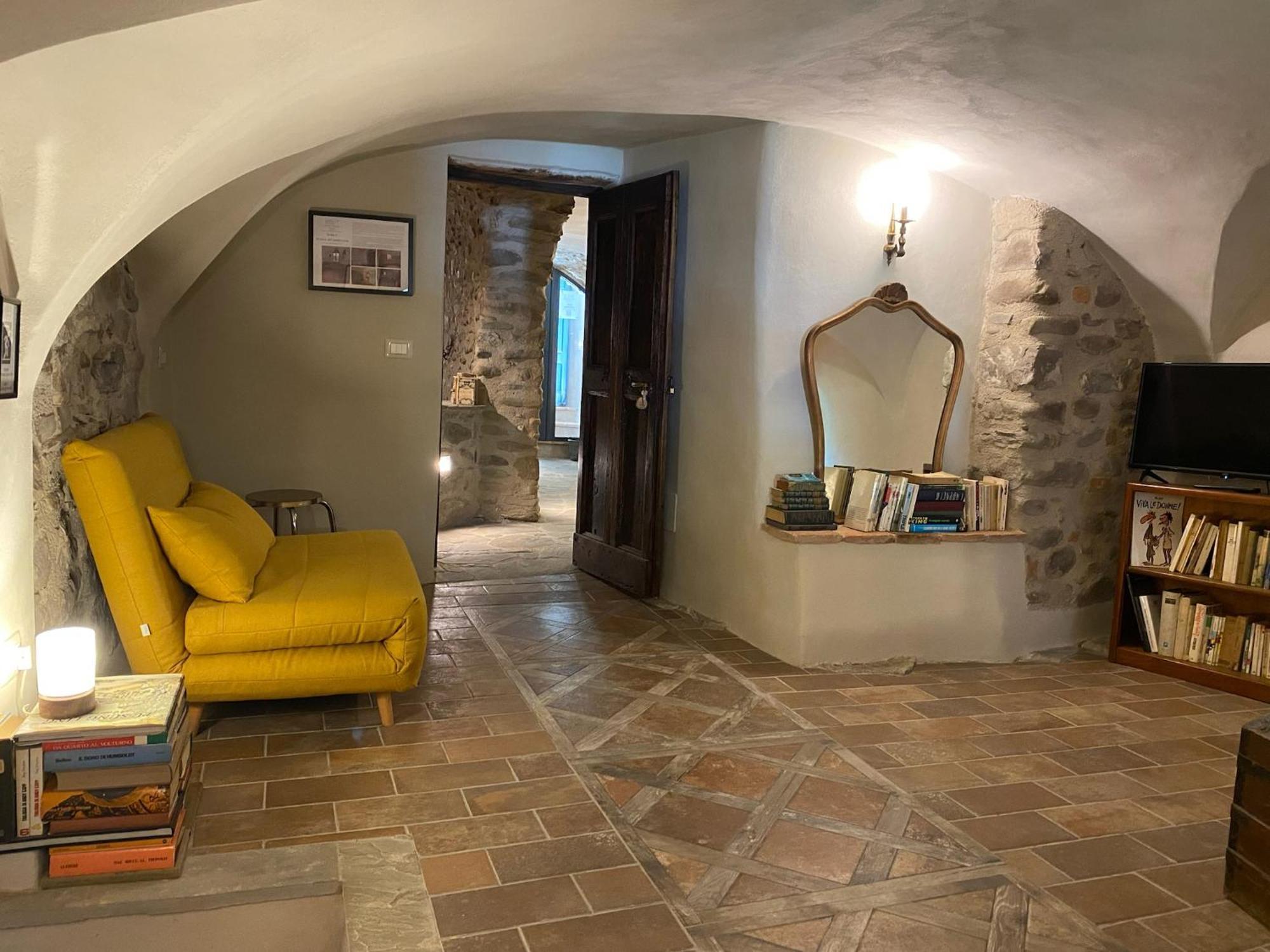 La Casa Medievale Suites E Spa Понтремоли Екстериор снимка
