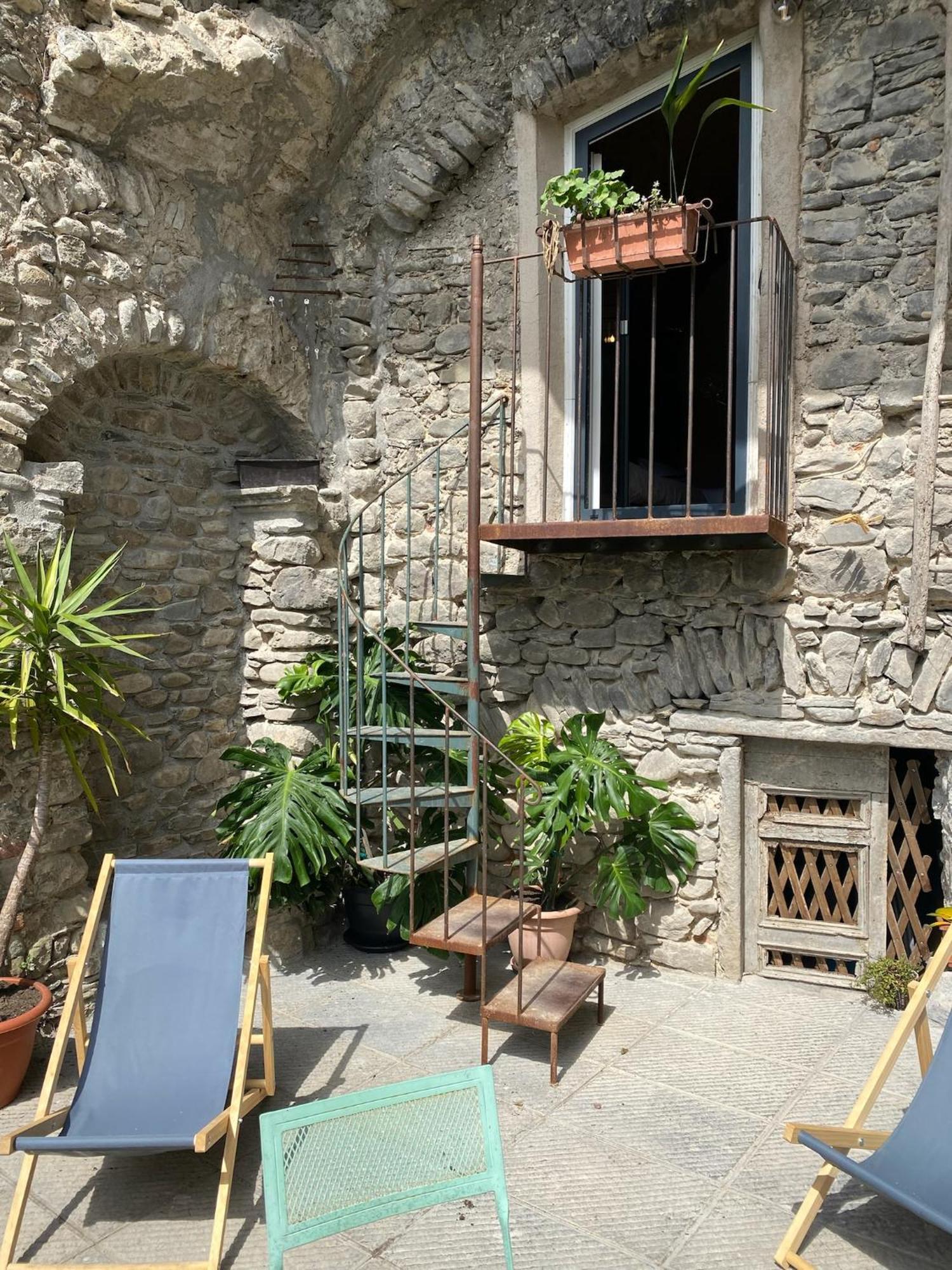 La Casa Medievale Suites E Spa Понтремоли Екстериор снимка