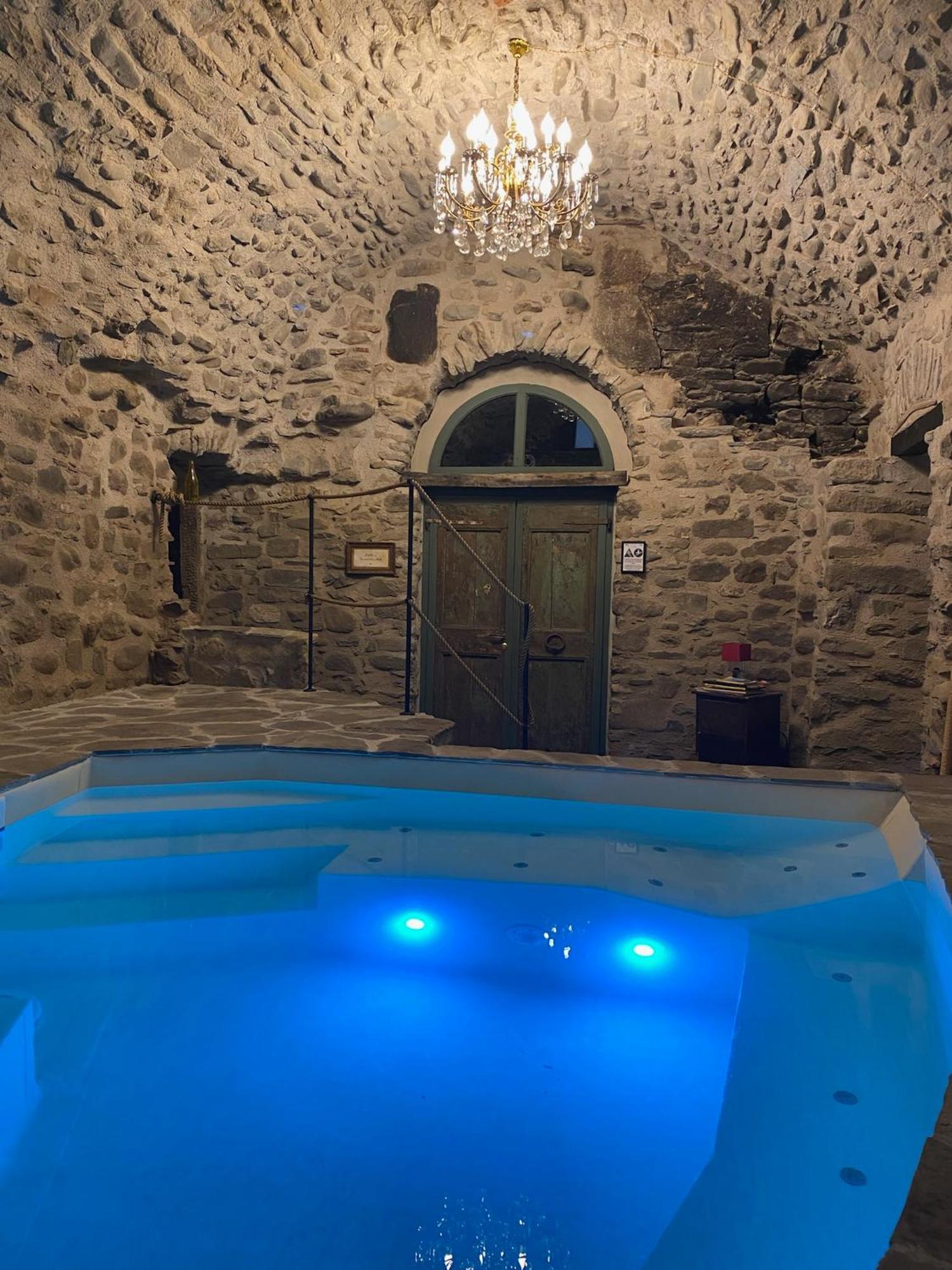La Casa Medievale Suites E Spa Понтремоли Екстериор снимка
