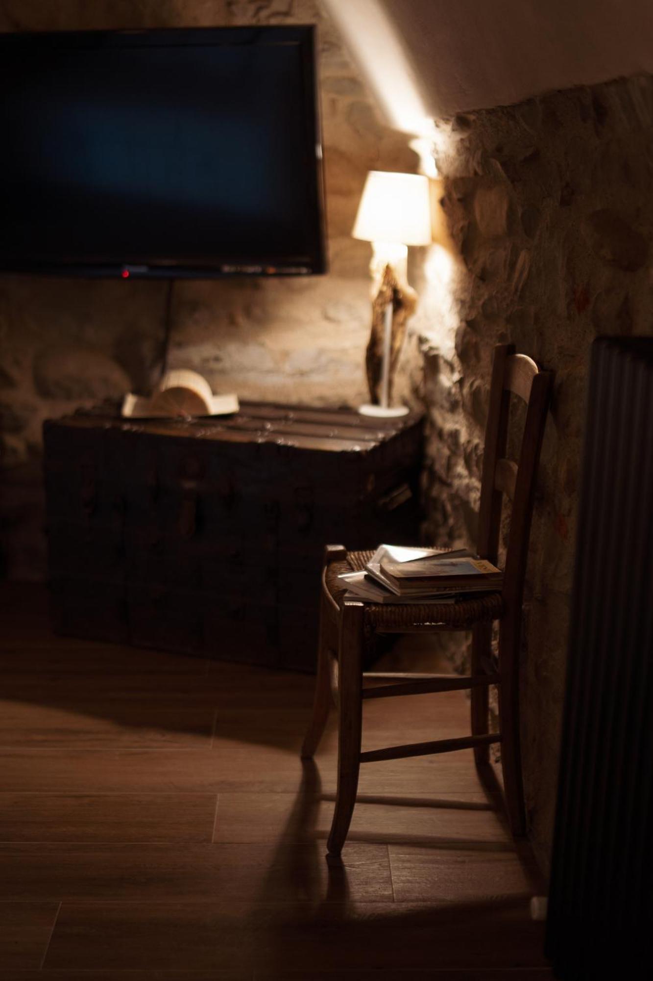 La Casa Medievale Suites E Spa Понтремоли Екстериор снимка